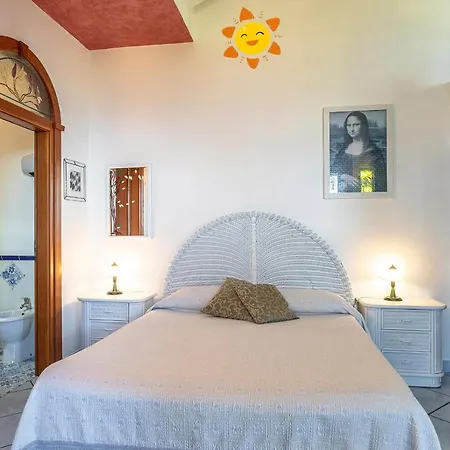 Holiday home Giraluna *